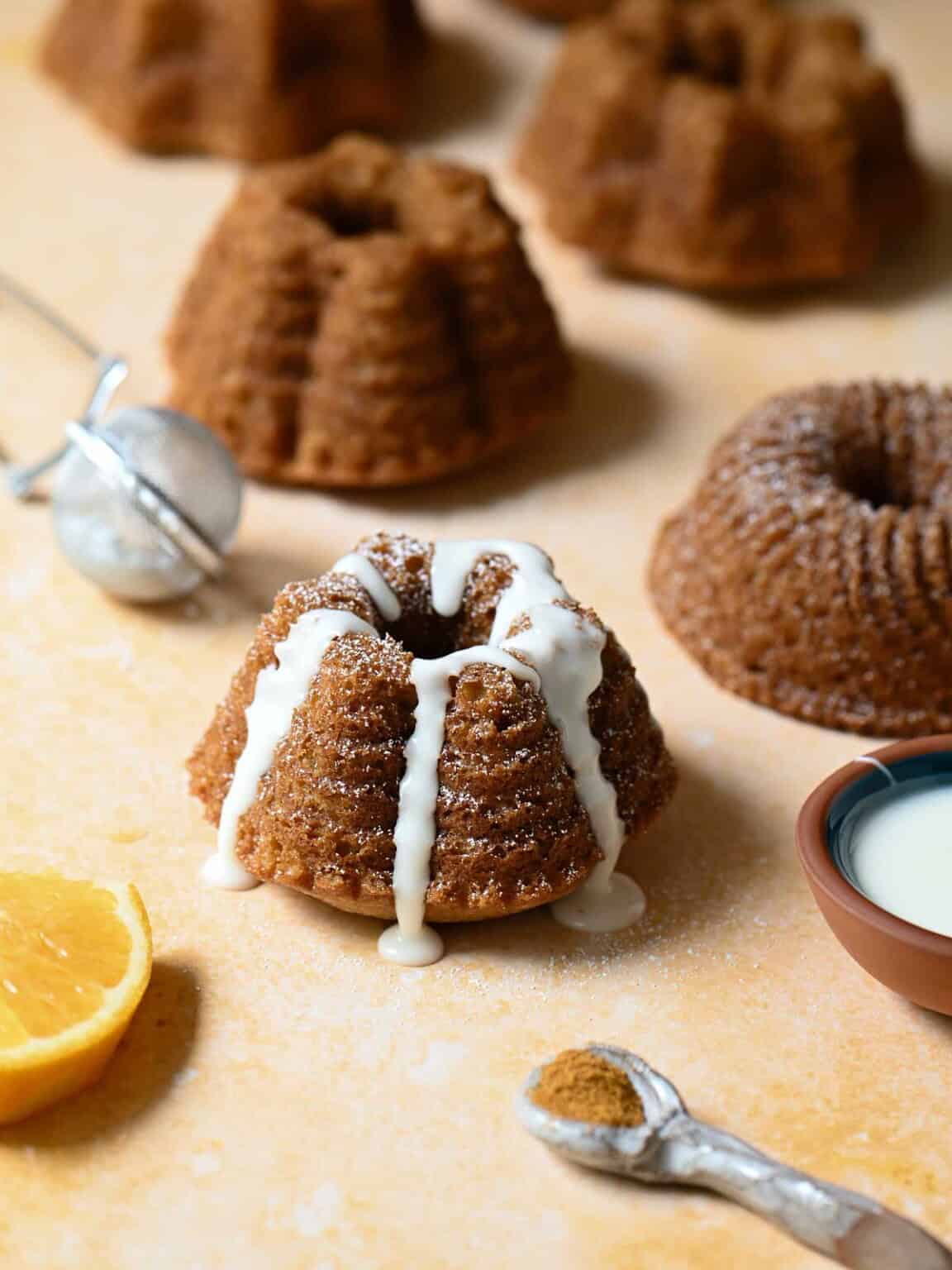 Mini Bat Mace Mace Spiced Mini Bundt Cakes - Brunch & Batter